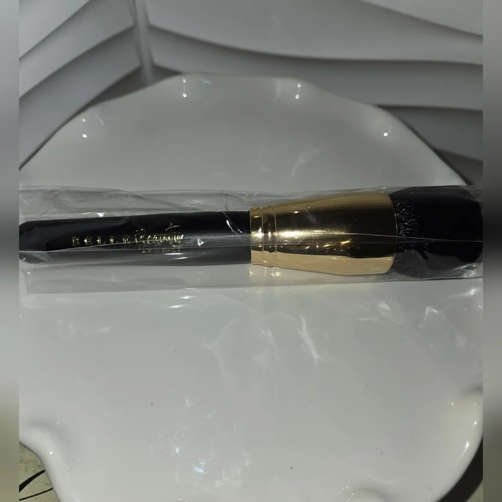 Belle Beauty By Kim Gravel Powder Brush No. 2
